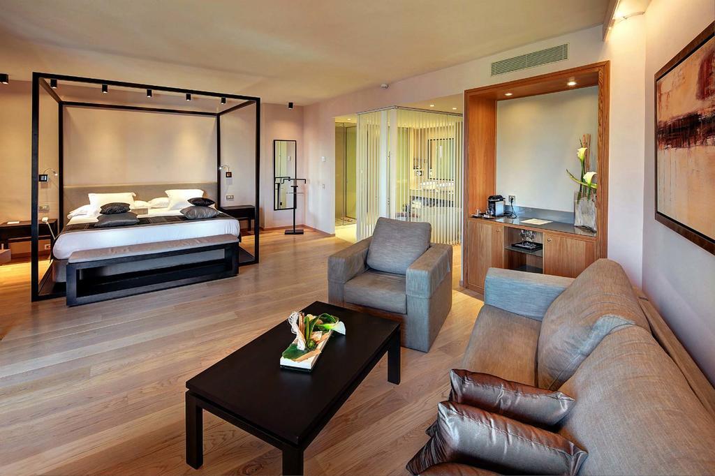 Suite Junior con vistas al mar y acceso al spa